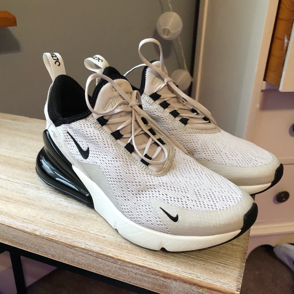 Nike women’s air max 270 sneakers